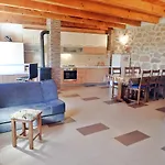 Milovci * Starigrad Paklenica