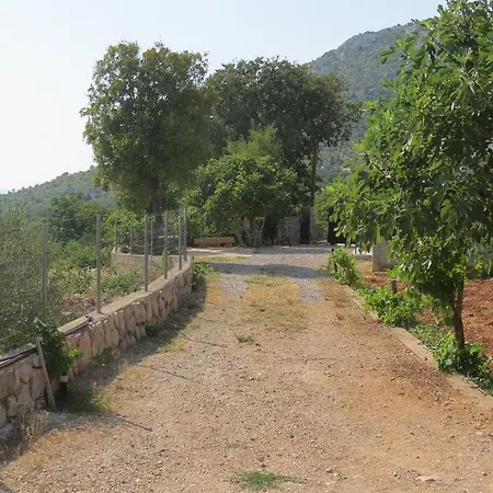 Milovci Starigrad Paklenica