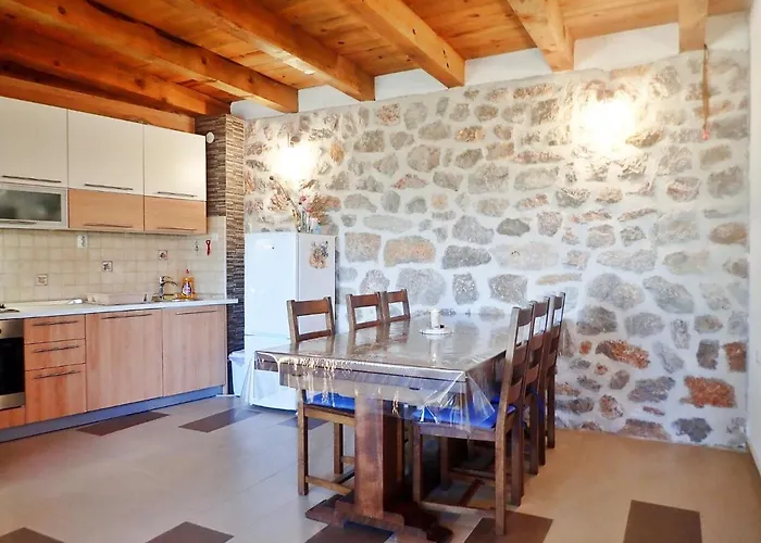 Semesterbostad Milovci Starigrad Paklenica